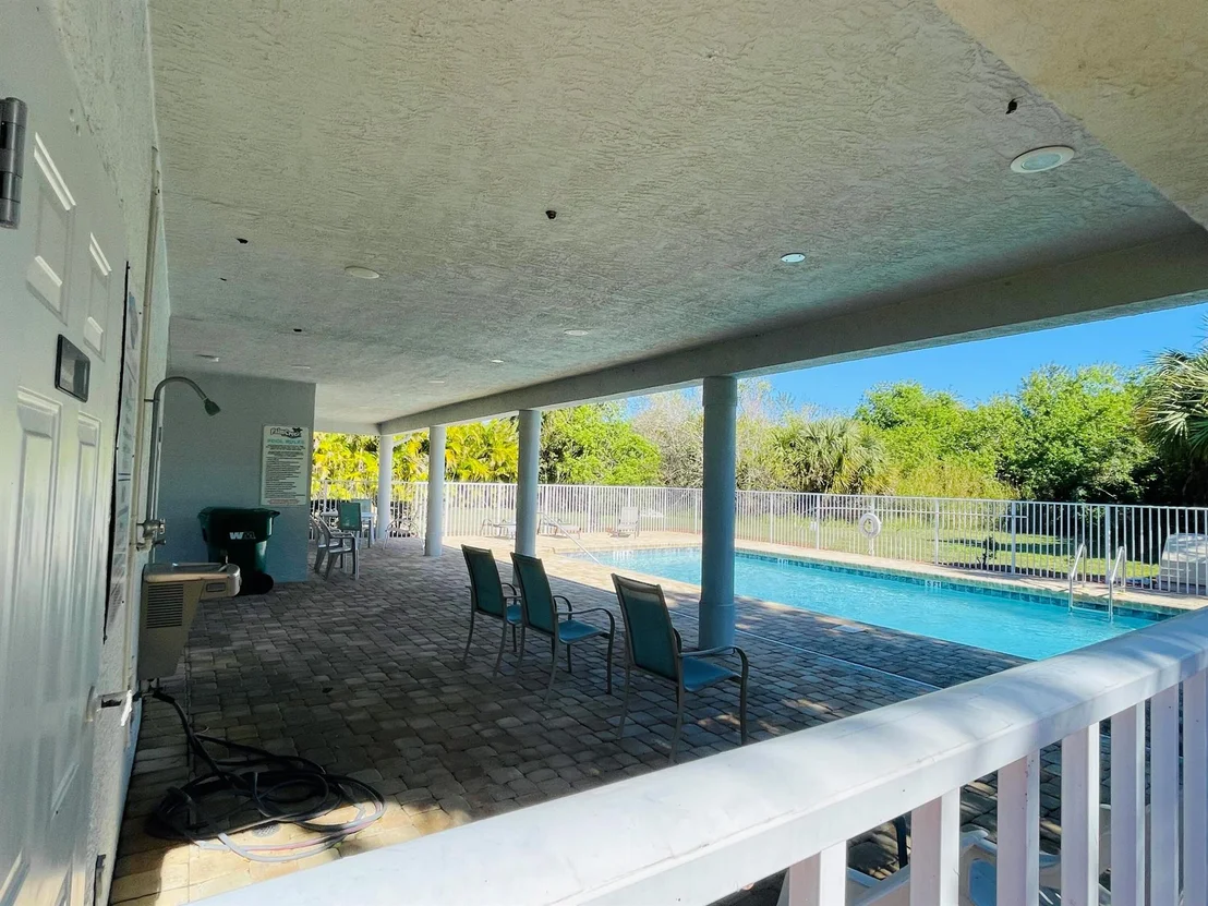 Photo of 787 SE 25th Drive