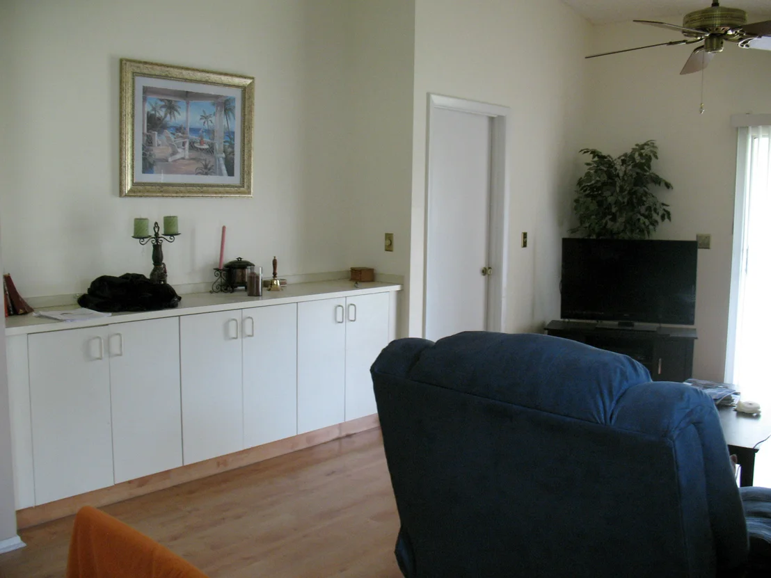 Photo of 2001 Maplewood Drive