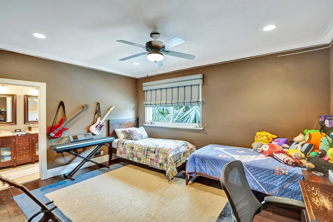 Photo of 5005 NW 24th Circle
