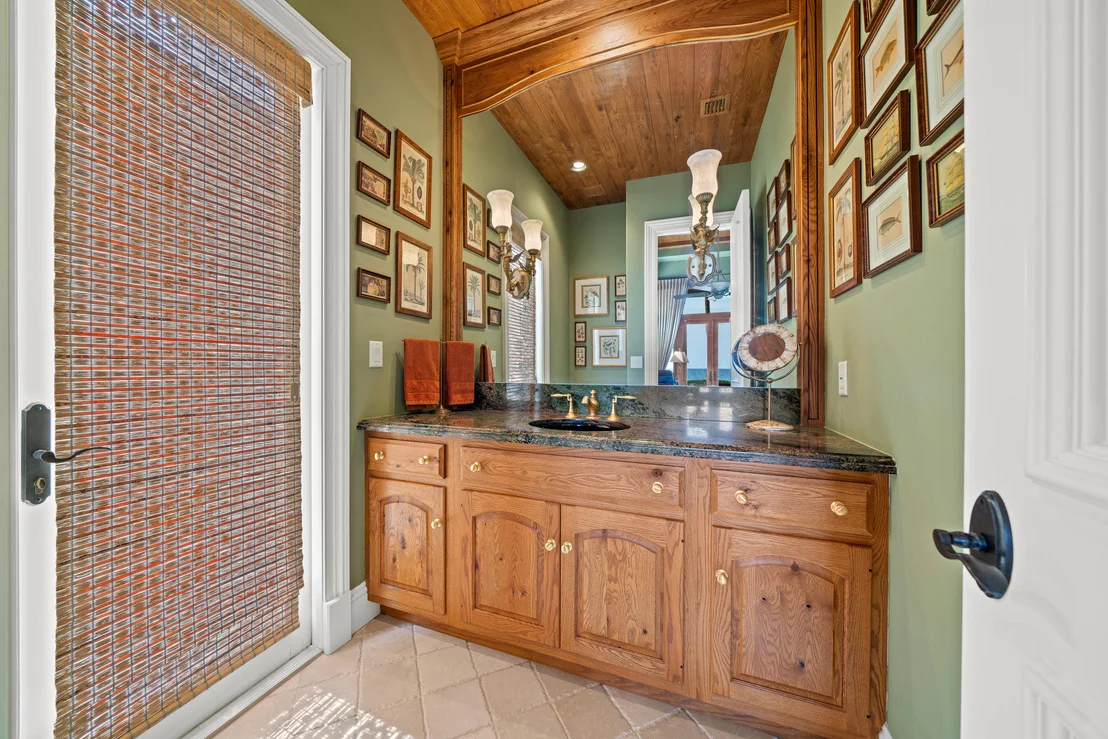 Photo of 4117 S Ocean Boulevard