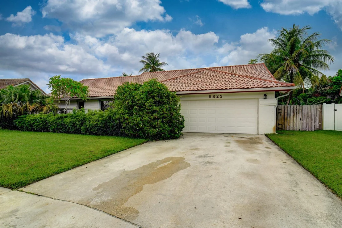 Photo of 5822 Sun Pointe Circle