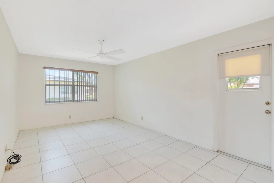 Photo of Unit A at 955 Circle Drive