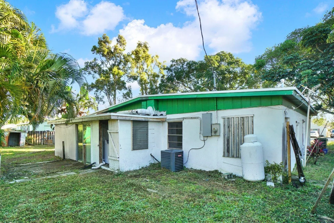 Photo of 405 Fleming Avenue