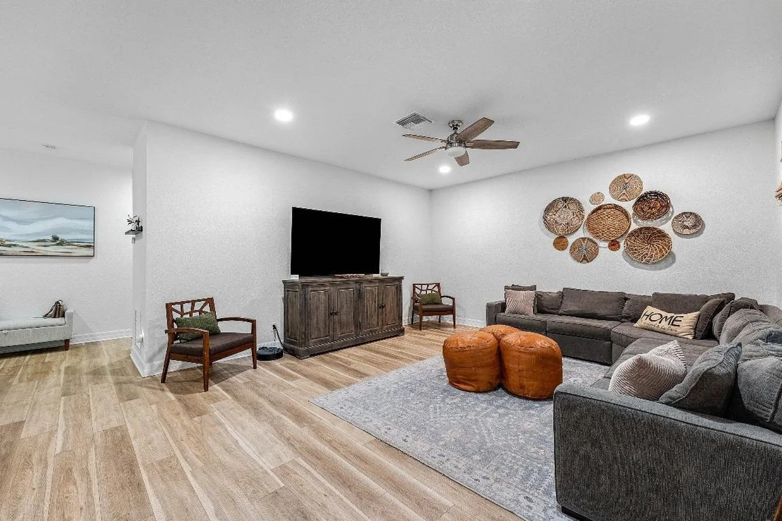 Photo of 1056 Community Drive