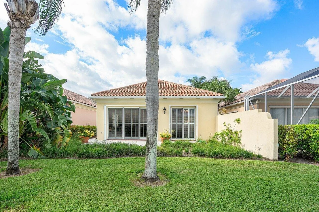Photo of 4775 Lakeland Drive
