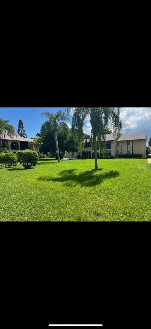 Photo of Unit C1 at 307 Pine Ridge Circle