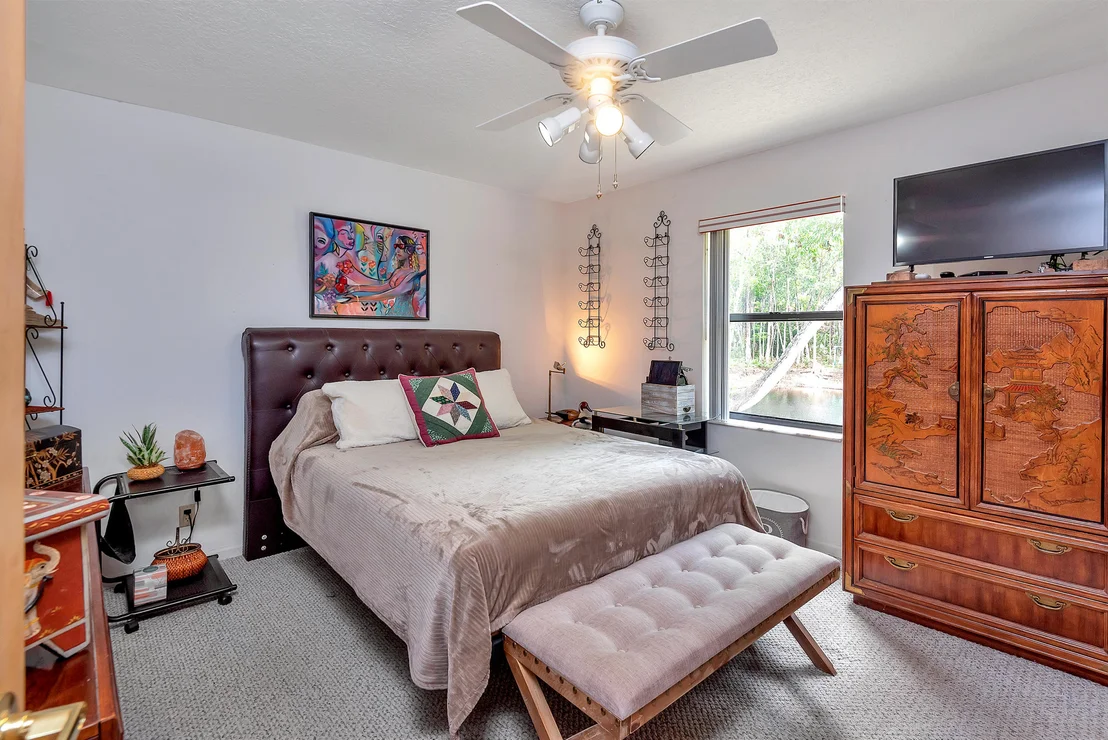 Photo of 13288 Compton Road