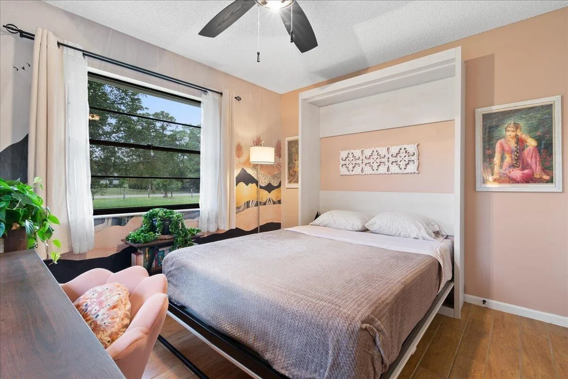 Photo of 12809 Sunset Boulevard