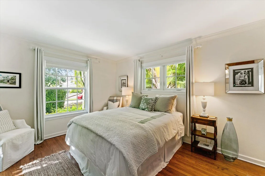Photo of 733 Sunset Road