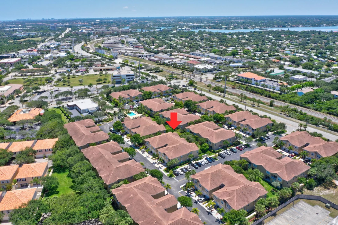 Photo of Unit B at 105 Lighthouse Circle
