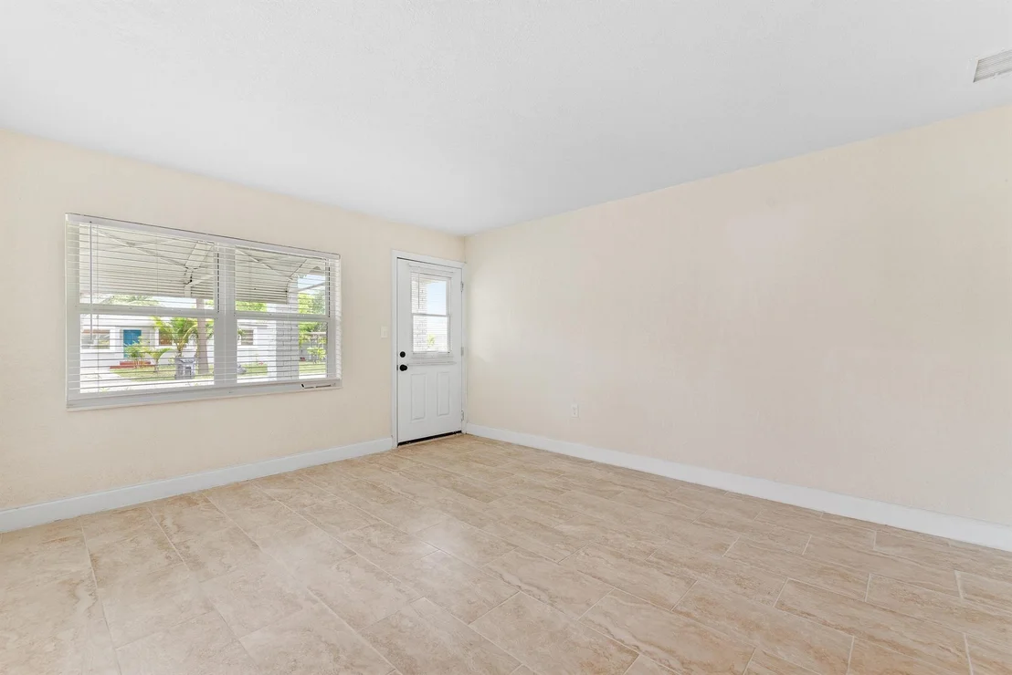 Photo of 123 Silver Beach Road