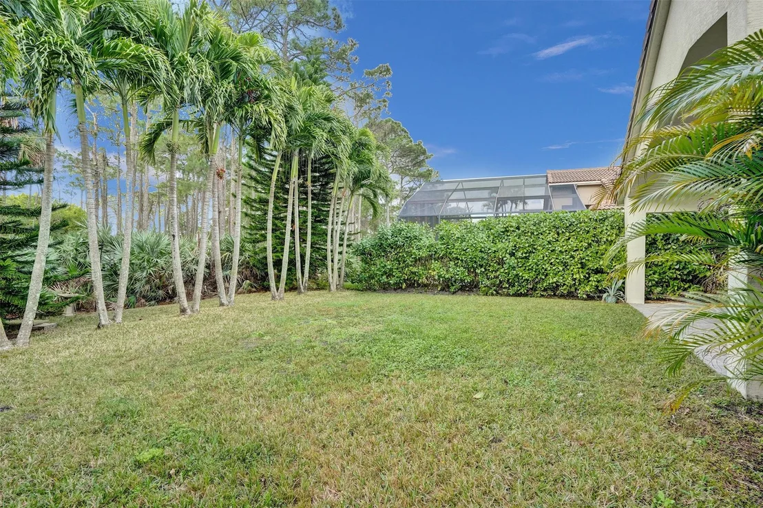 Photo of 6935 SE Twin Oaks Circle
