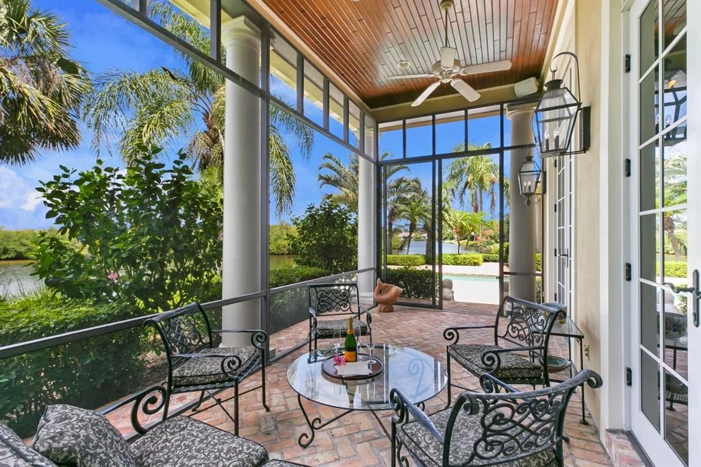 Photo of 533 White Pelican Circle