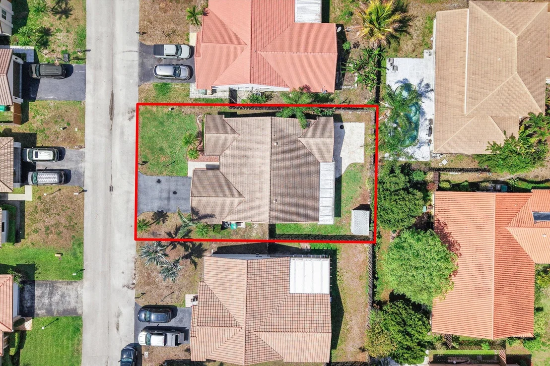Photo of 15541 Dover Court