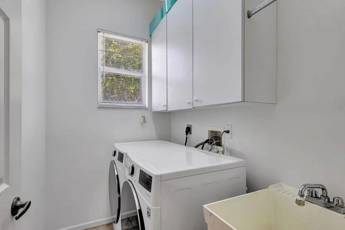 Photo of 225 Blackbird Lane
