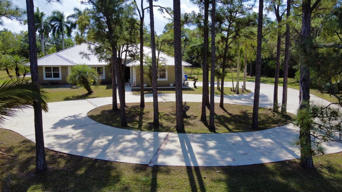 Photo of 2884 SE Ranch Acres Circle