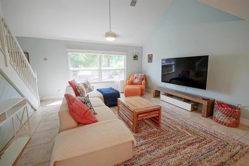 Photo of 321 Beverly Drive