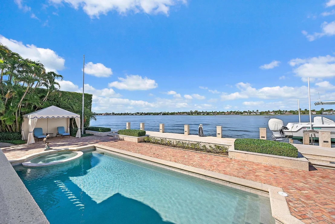 Photo of 751 Island Drive