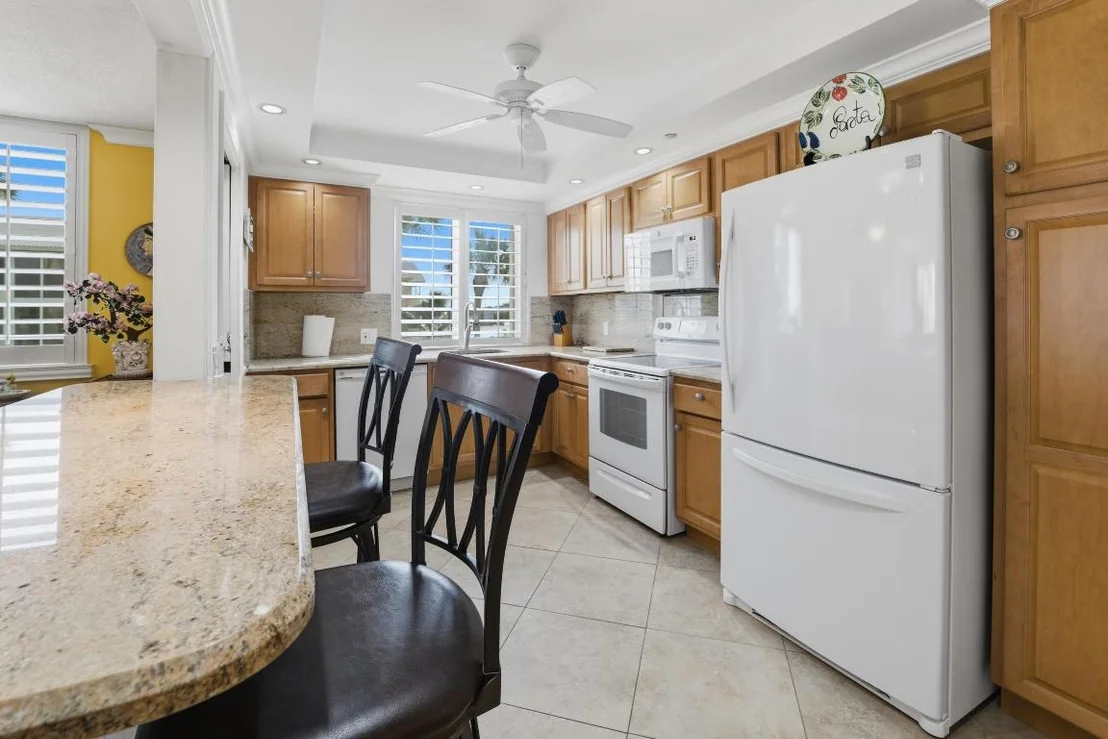 Photo of Unit 201 at 375 Beach Road