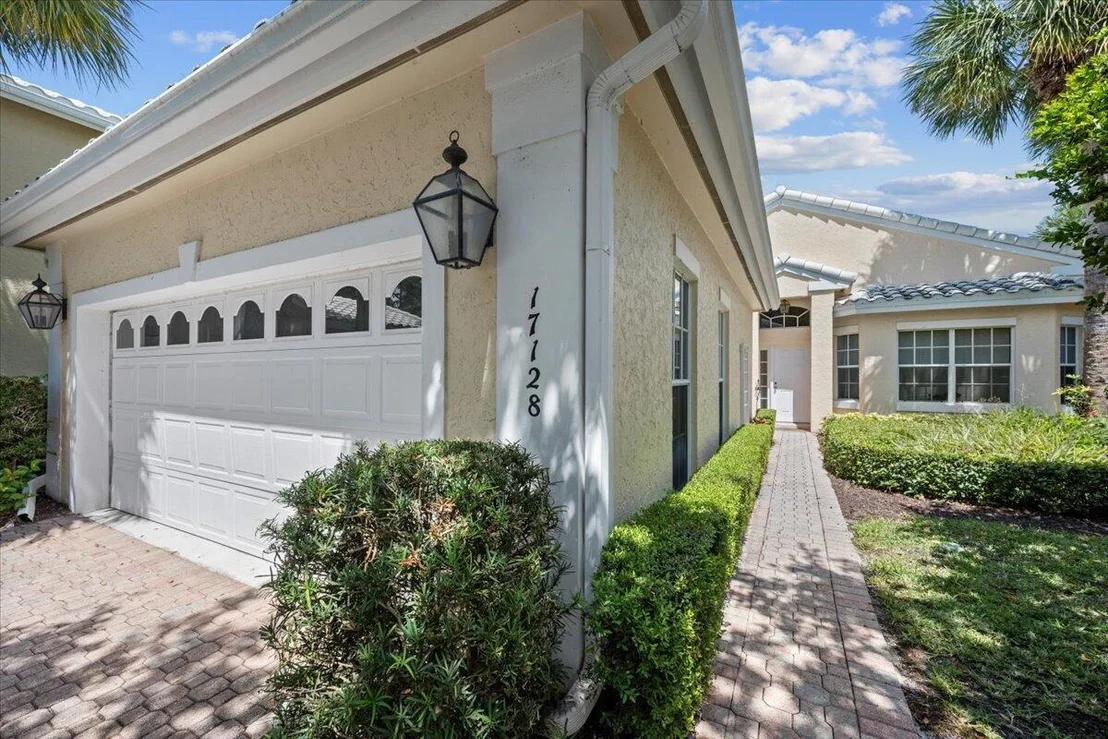 Photo of 17128 Crossgate Drive