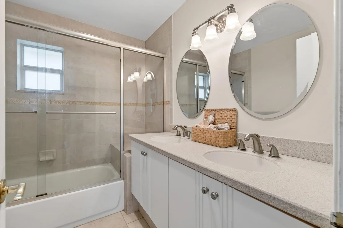 Photo of 586 NW 45TH Way