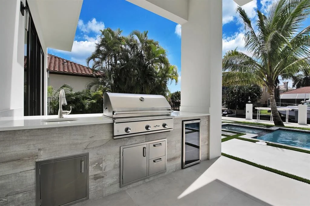 Photo of 960 Banyan Drive