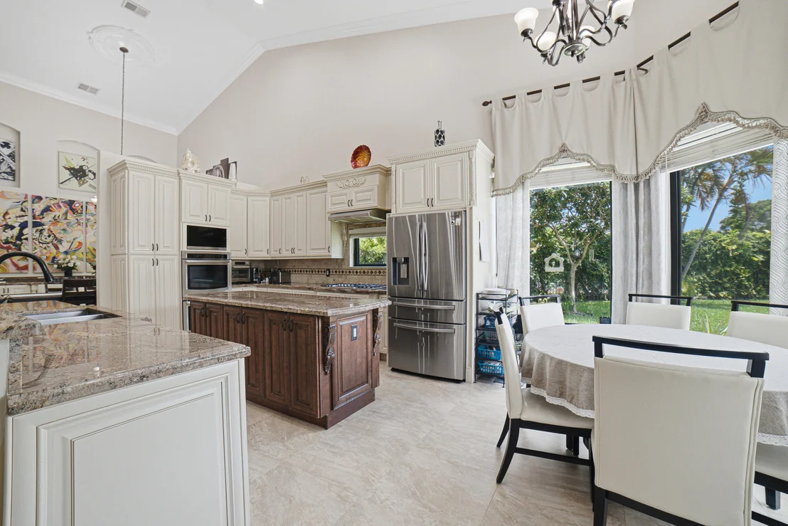 Photo of 10210 Lexington Estates Boulevard