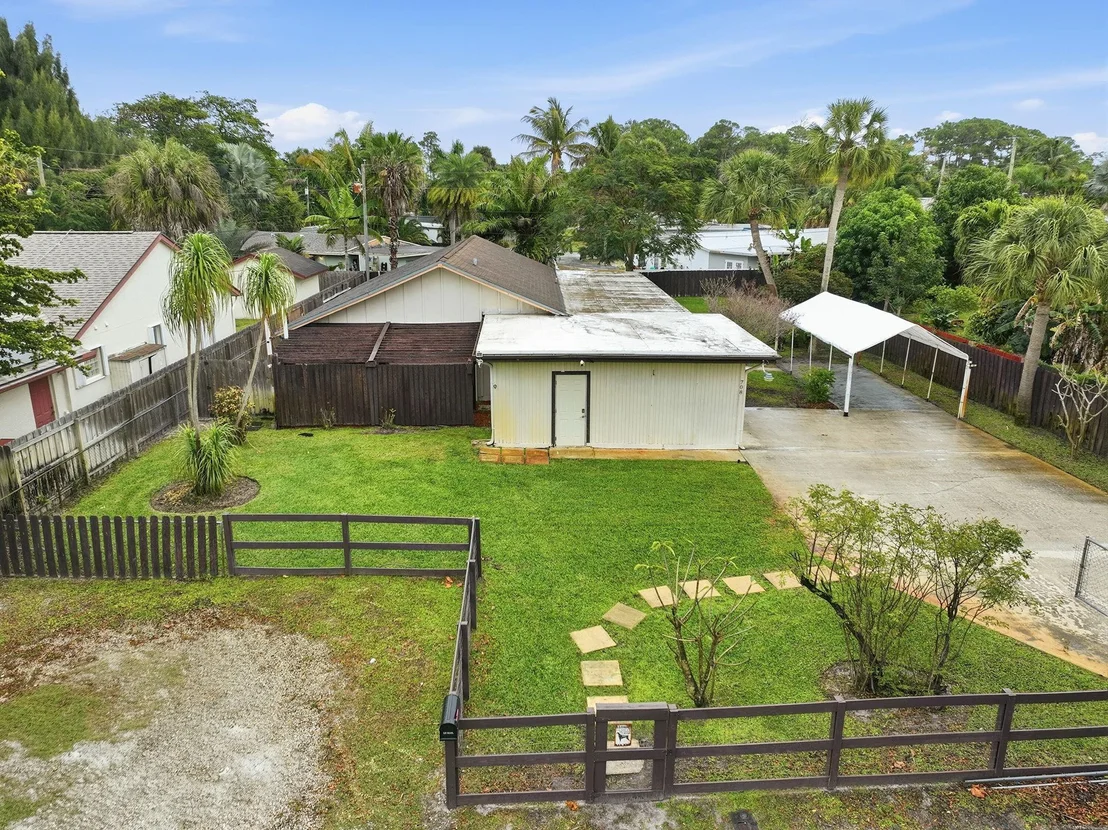 Photo of 708 Dixie Lane