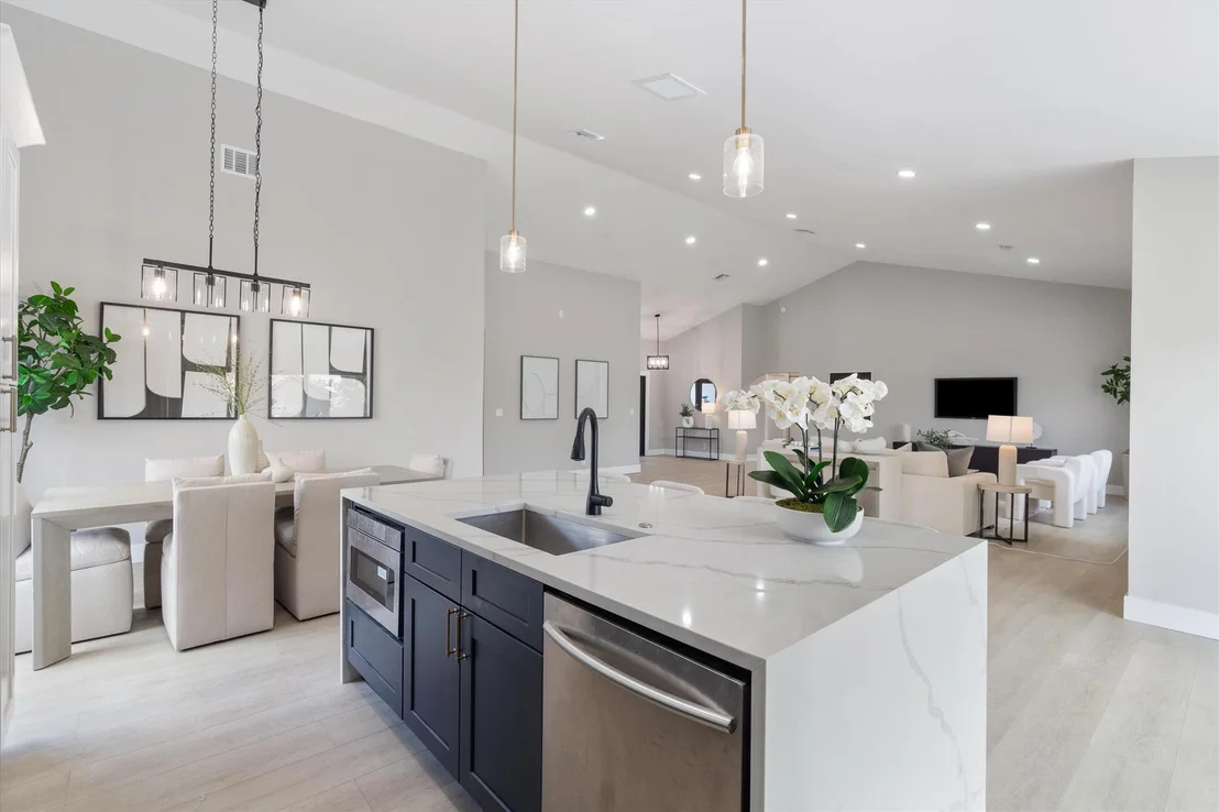 Photo of 9471 Sun Pointe Drive