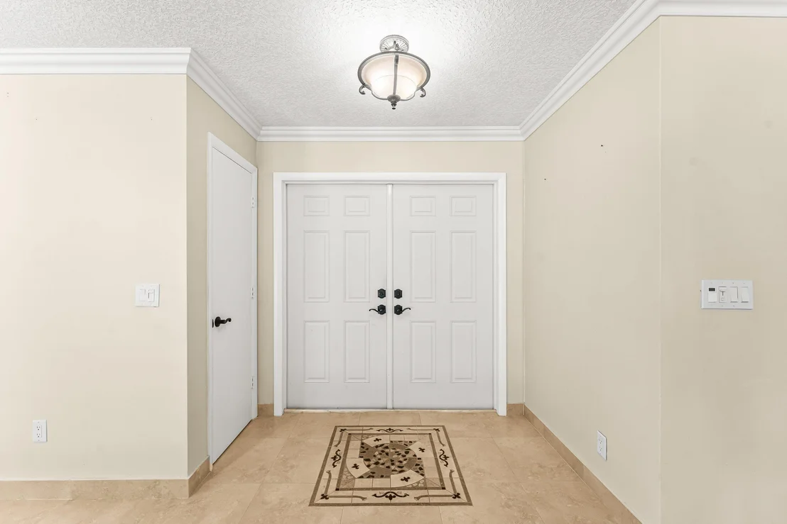 Photo of 2301 Banyan Road