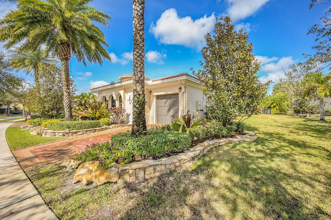 Photo of 6930 Long Leaf Drive