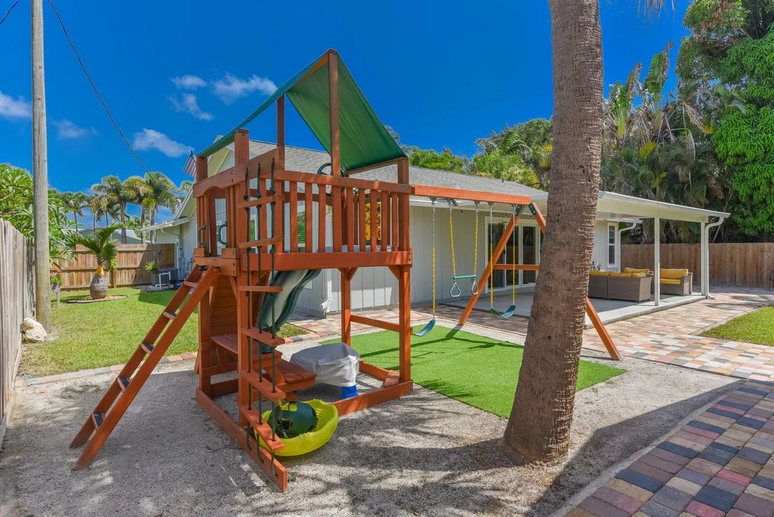 Photo of 4994 SE PINE KNOLL Way