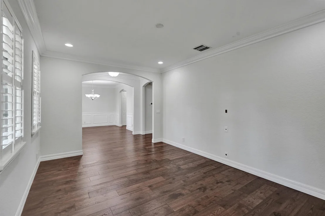Photo of 115 Edenberry Avenue