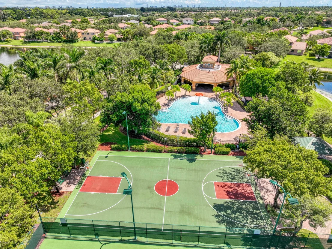 Photo of 410 Cresta Circle