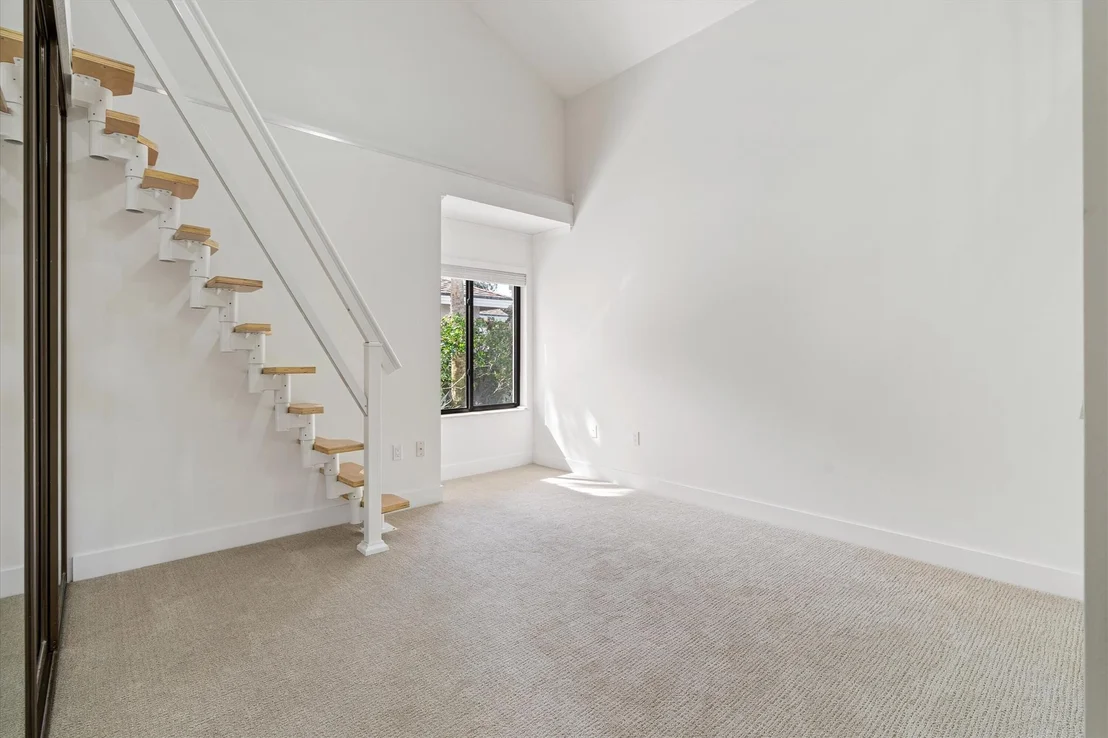 Photo of 105 Landward Drive
