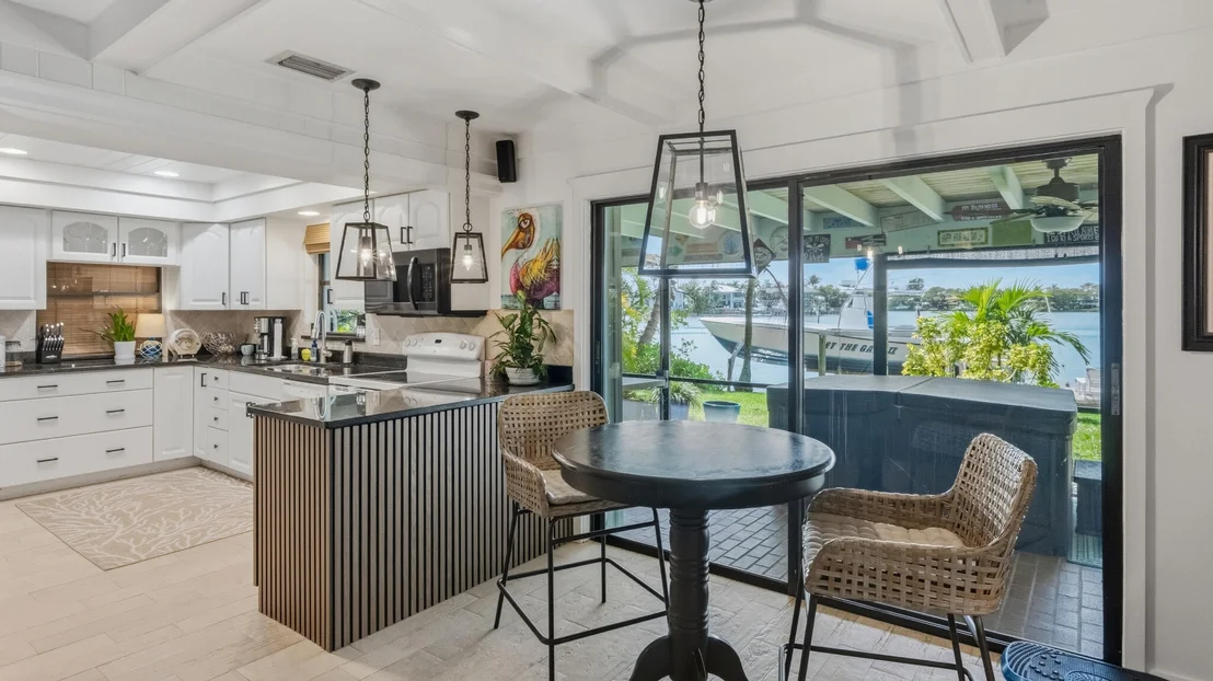 Photo of 1305 Peninsular Road