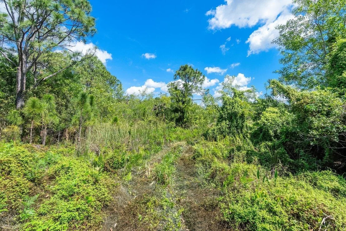 Photo of 3200 SE Downwinds Road