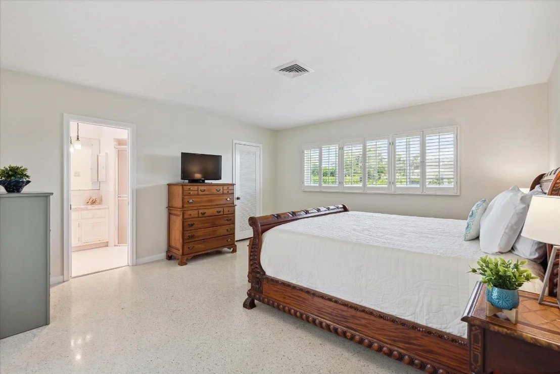 Photo of 625 Canistel Lane