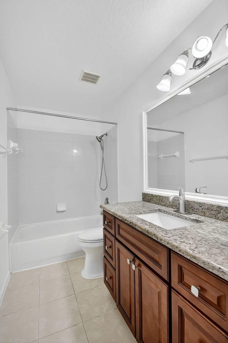 Photo of 2707 Pointe Circle