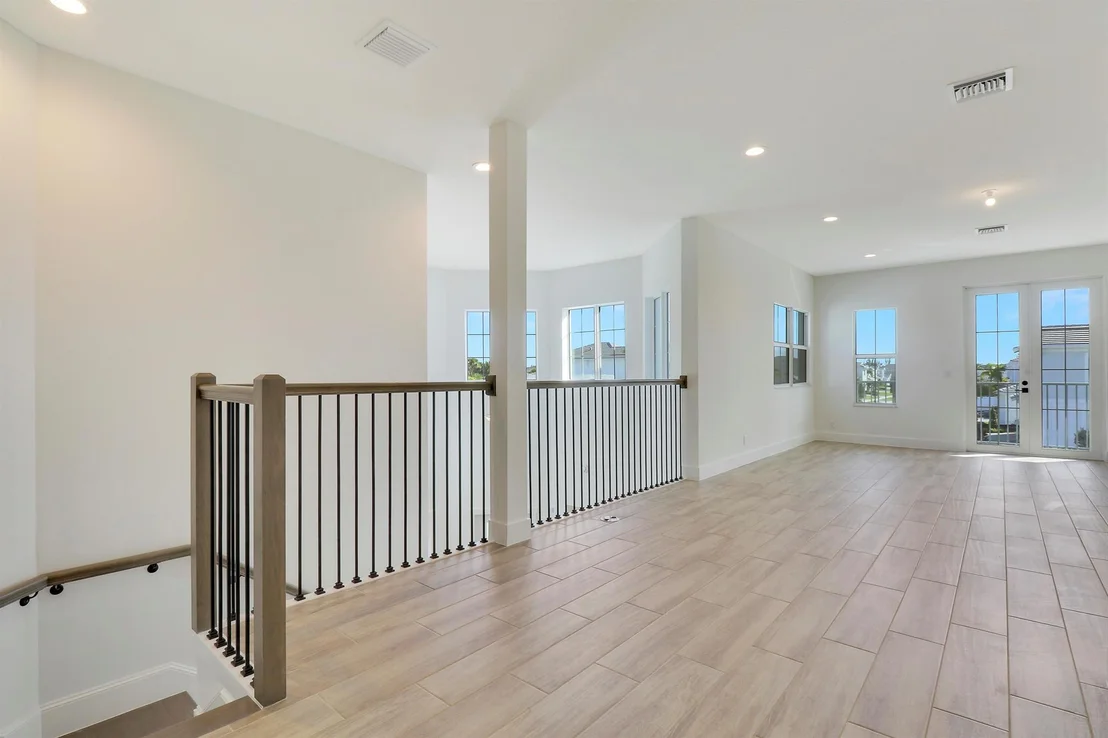 Photo of 9194 Crestview Circle
