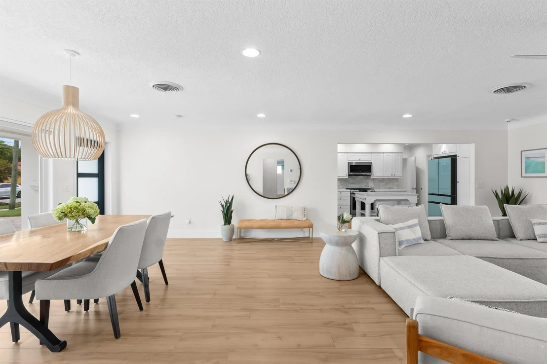 Photo of 400 SE 5th Terrace