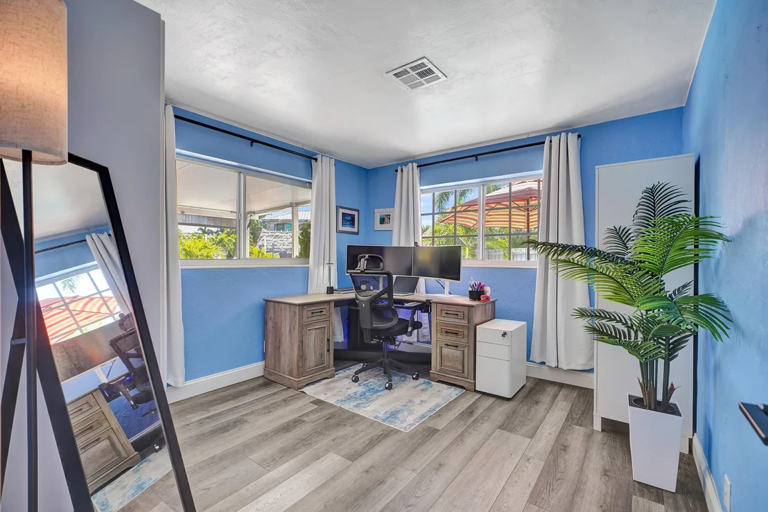 Photo of 1221 SE 3rd Avenue