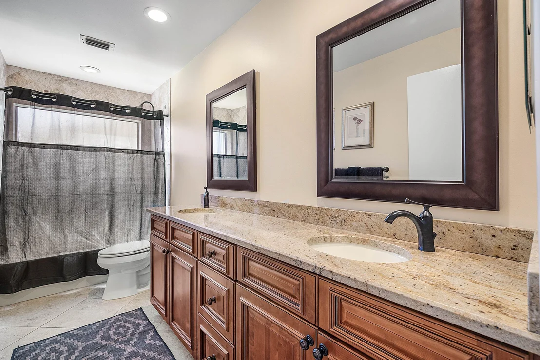 Photo of 9295 Sun Pointe Drive