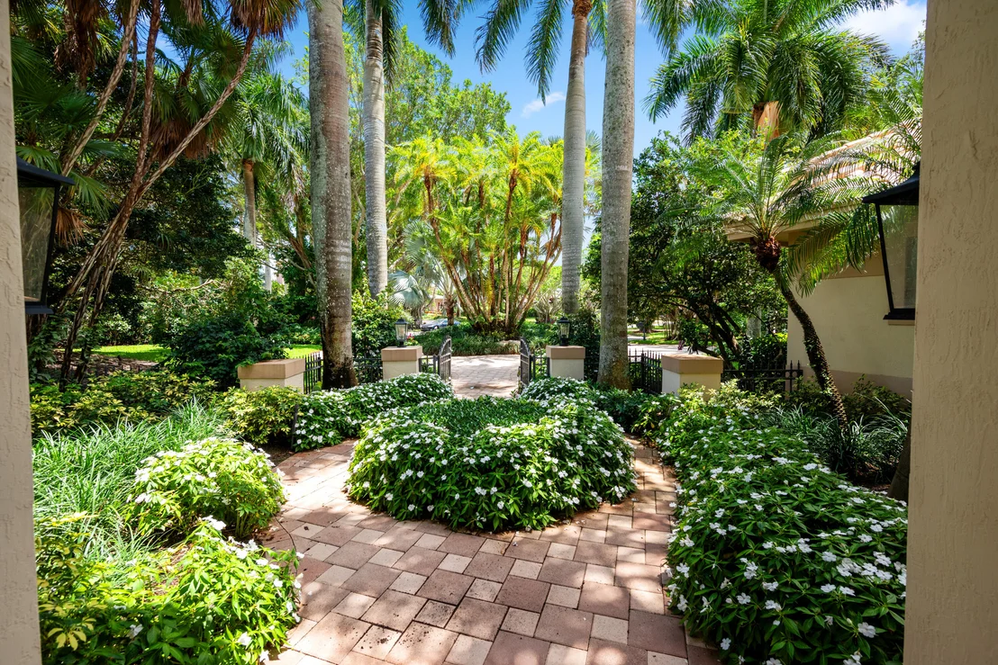 Photo of 18800 Long Lake Drive