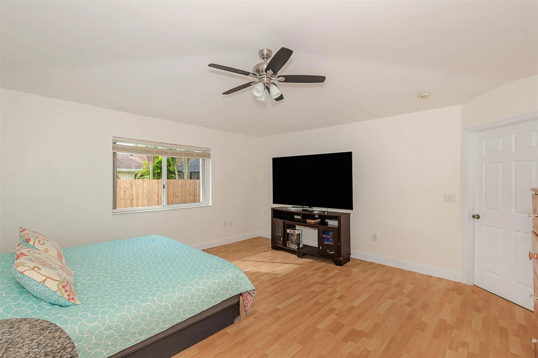Photo of 16858 Crestview Lane