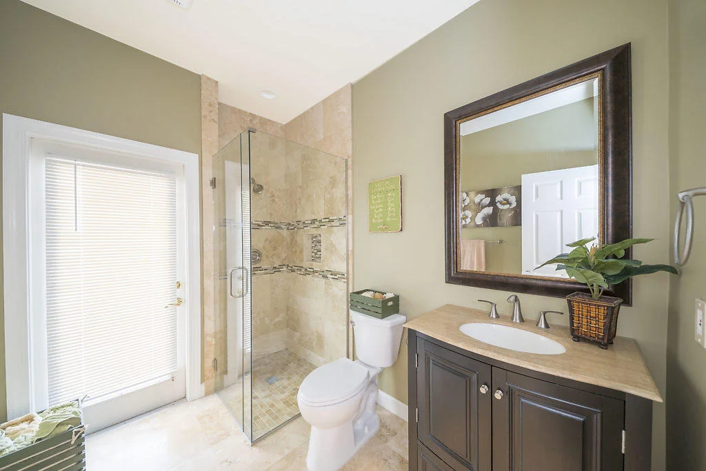 Photo of 136 N River Drive E