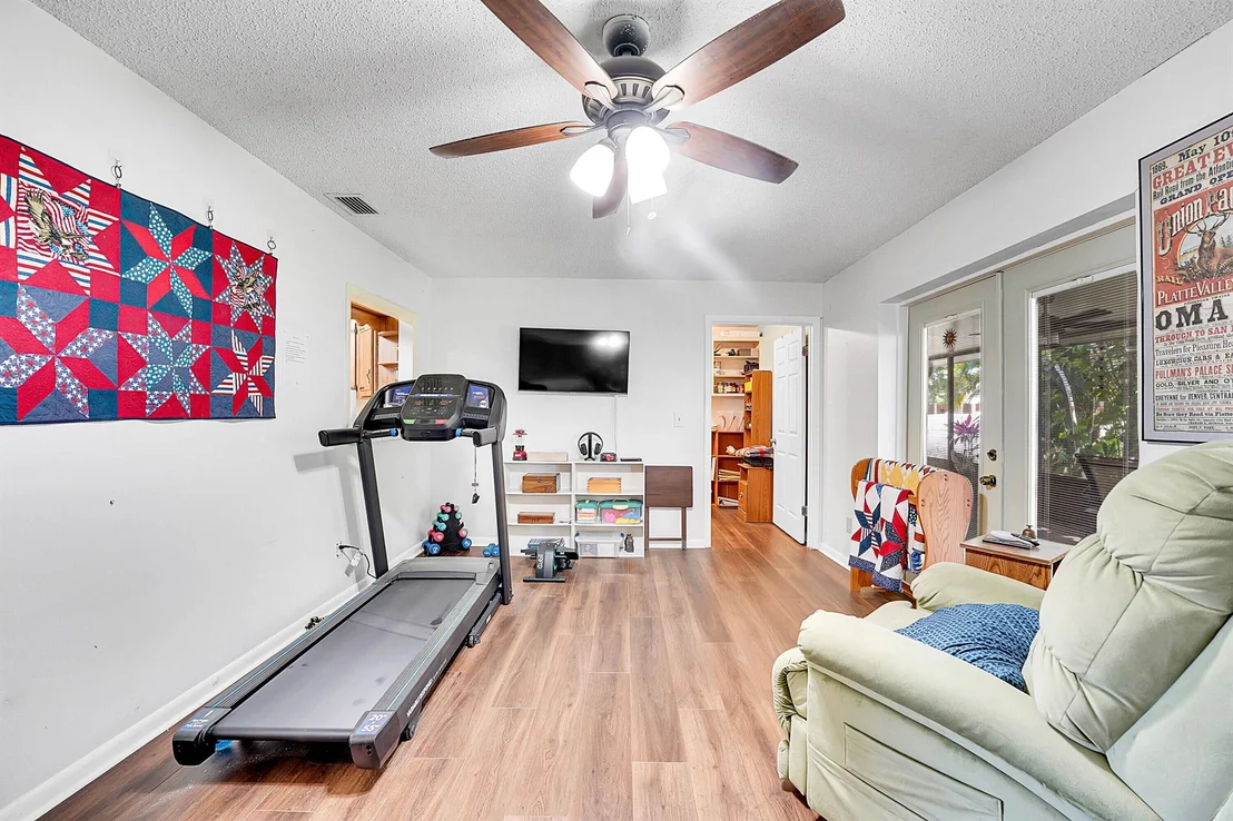 Photo of 905 Scott Street