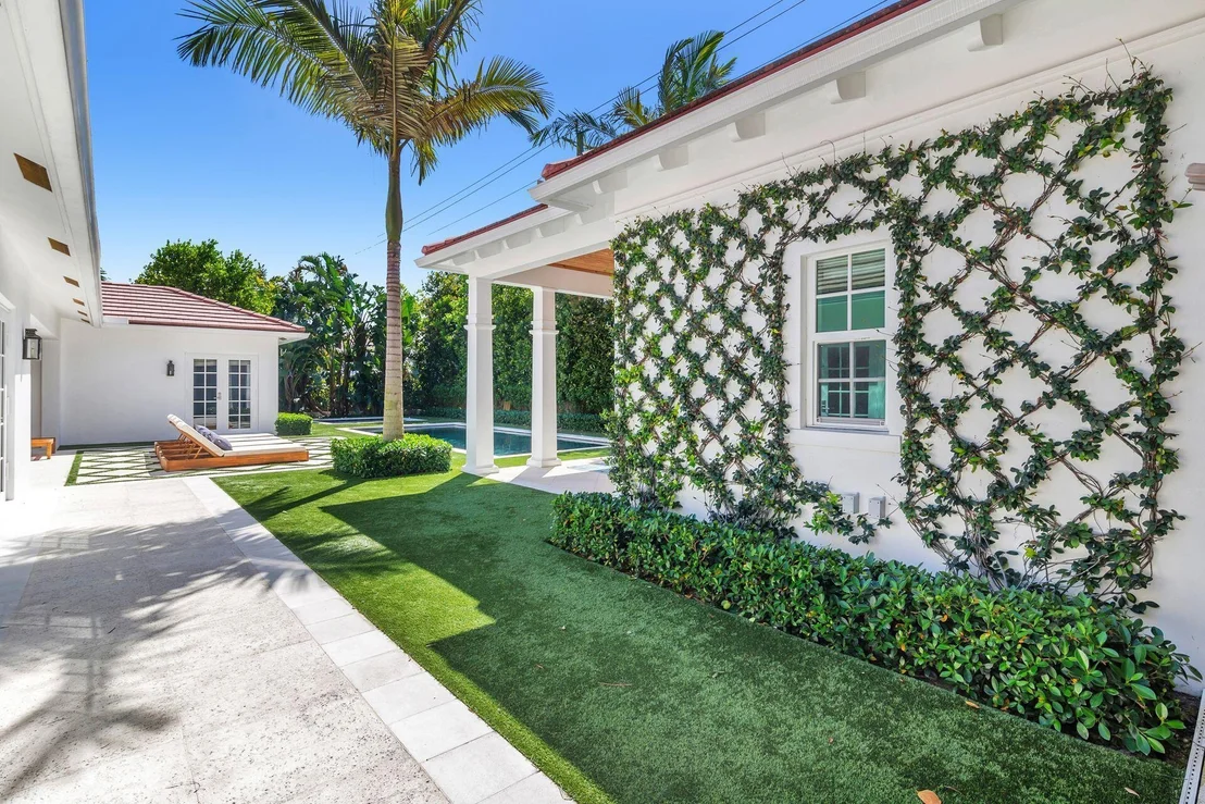 Photo of 220 Dyer Road