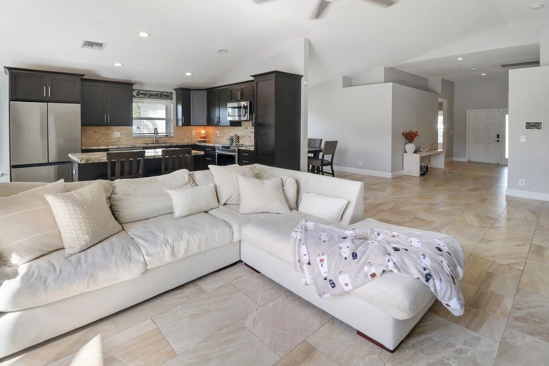 Photo of 8260 Palm Gate Drive