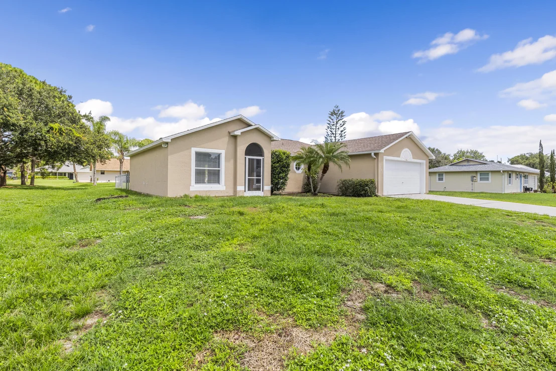 Photo of 717 Tulip Drive